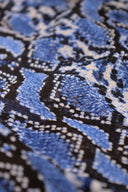 Blouse Erika | Blue snake print