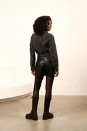 Frankie court | Noir